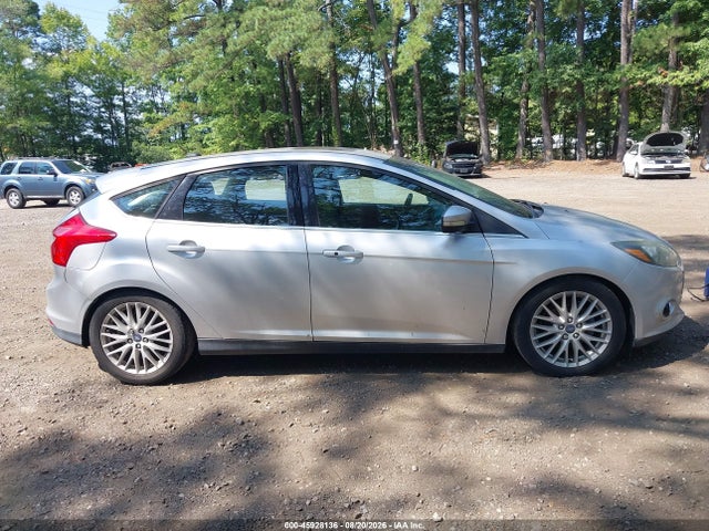 Продаж на аукціоні авто 2014 Ford Focus Titanium, vin: 1FADP3N23EL188873, номер лоту: 45928136