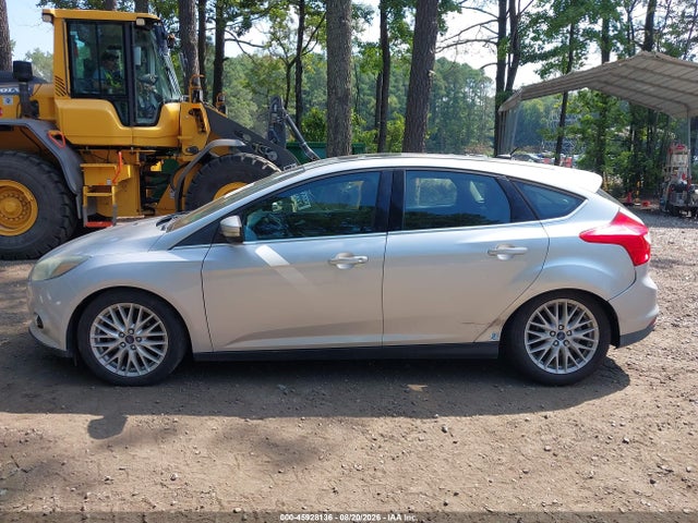 Продаж на аукціоні авто 2014 Ford Focus Titanium, vin: 1FADP3N23EL188873, номер лоту: 45928136