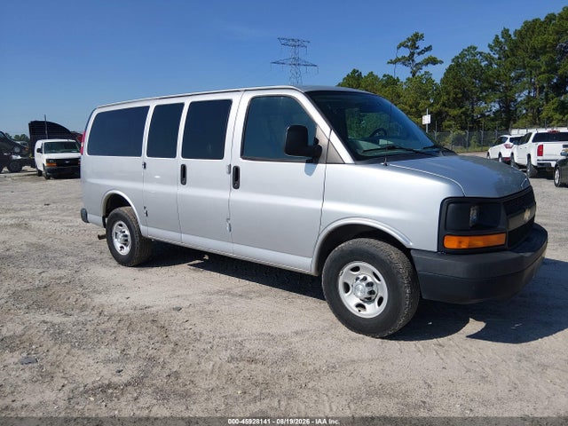 45928141 :رقم المزاد ، 1GNWGPFF3F1271204 vin ، 2015 Chevrolet Express 2500 Ls مزاد بيع