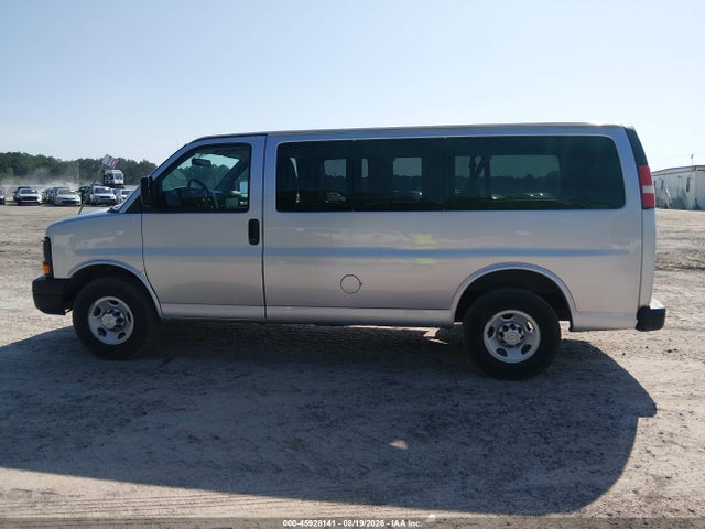 45928141 :رقم المزاد ، 1GNWGPFF3F1271204 vin ، 2015 Chevrolet Express 2500 Ls مزاد بيع