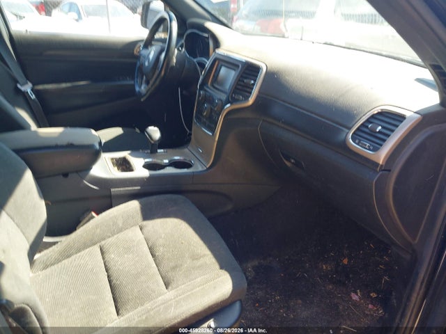 45928260 :رقم المزاد ، 1C4RJFAGXFC182994 vin ، 2015 Jeep Grand Cherokee Laredo مزاد بيع