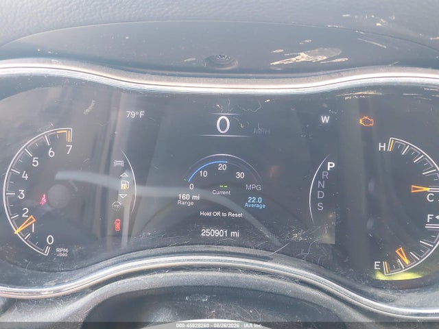 45928260 :رقم المزاد ، 1C4RJFAGXFC182994 vin ، 2015 Jeep Grand Cherokee Laredo مزاد بيع