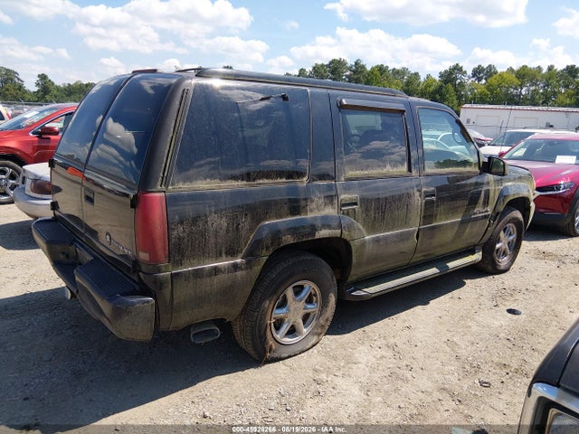 Auction sale of the 2000 Cadillac Escalade Standard, vin: 1GYEK63R3YR228802, lot number: 45928266