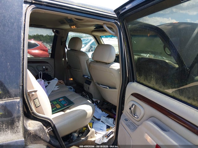 Auction sale of the 2000 Cadillac Escalade Standard, vin: 1GYEK63R3YR228802, lot number: 45928266