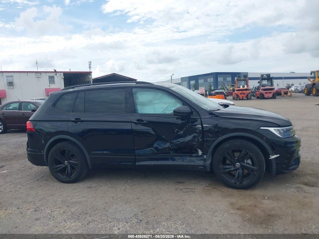 Продажа на аукционе авто 2023 Volkswagen Tiguan 2.0t Se R-line Black, vin: 3VVCB7AX4PM045611, номер лота: 45928271