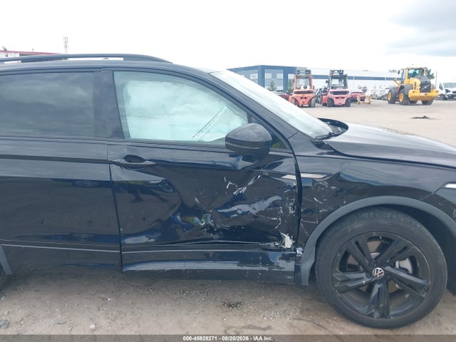 Продажа на аукционе авто 2023 Volkswagen Tiguan 2.0t Se R-line Black, vin: 3VVCB7AX4PM045611, номер лота: 45928271