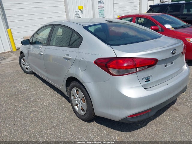 Продажа на аукционе авто 2017 Kia Forte Lx, vin: 3KPFK4A77HE084506, номер лота: 45928296