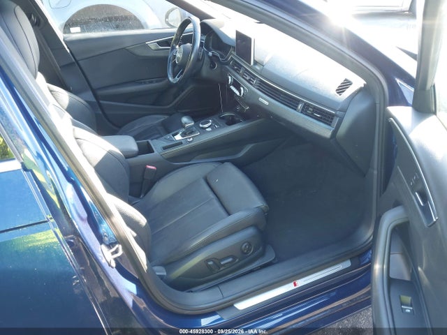 Продажа на аукционе авто 2017 Audi A4 Prestige, vin: WAUFNBF49HN034869, номер лота: 45928300