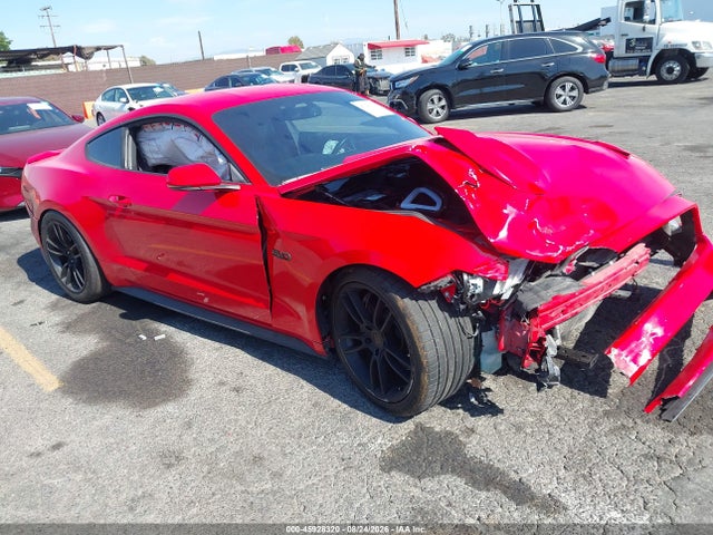2015 1FA6P8CF4F5322811 main image