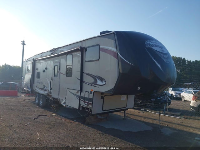 Продажа на аукционе авто 2015 Forest River Wildwood, vin: 4X4FWBM21FU007969, номер лота: 45928322