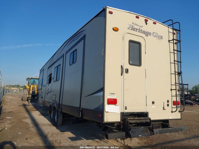Продажа на аукционе авто 2015 Forest River Wildwood, vin: 4X4FWBM21FU007969, номер лота: 45928322