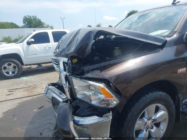 45928331 :رقم المزاد ، 3C6RR7LT0HG525182 vin ، 2017 Ram 1500 Big Horn  4x4 5'7 Box مزاد بيع