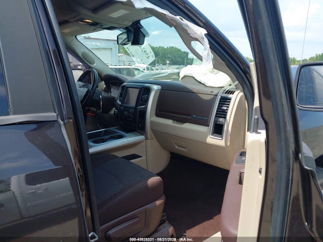45928331 :رقم المزاد ، 3C6RR7LT0HG525182 vin ، 2017 Ram 1500 Big Horn  4x4 5'7 Box مزاد بيع