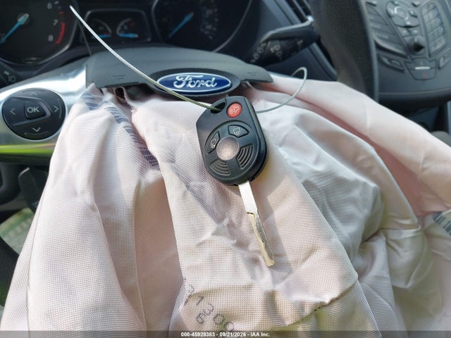 Продажа на аукционе авто 2015 Ford Escape Se, vin: 1FMCU0GX5FUC42459, номер лота: 45928383