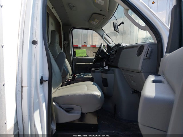 45928415 :رقم المزاد ، 1FDXE4FN4RDD33717 vin ، 2024 Ford E-450 Cutaway مزاد بيع