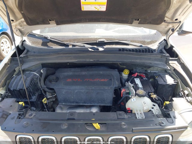 45928447 :رقم المزاد ، ZACCJABT1FPB35028 vin ، 2015 Jeep Renegade Latitude مزاد بيع