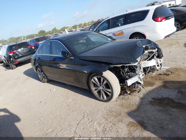 Продажа на аукционе авто 2018 Mercedes-benz C 300, vin: 55SWF4JB9JU251732, номер лота: 45928464