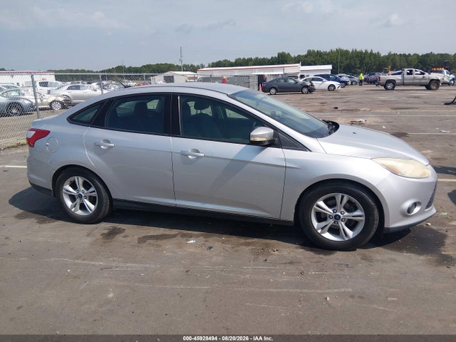 2014 Ford Focus Se მანქანა იყიდება აუქციონზე, vin: 1FADP3F20EL421770, აუქციონის ნომერი: 45928494