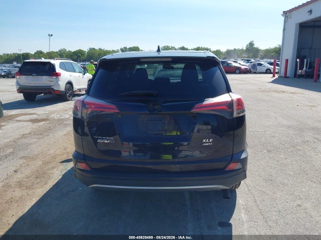 45928499 :رقم المزاد ، 2T3RFREV0JW794476 vin ، 2018 Toyota Rav4 Xle مزاد بيع