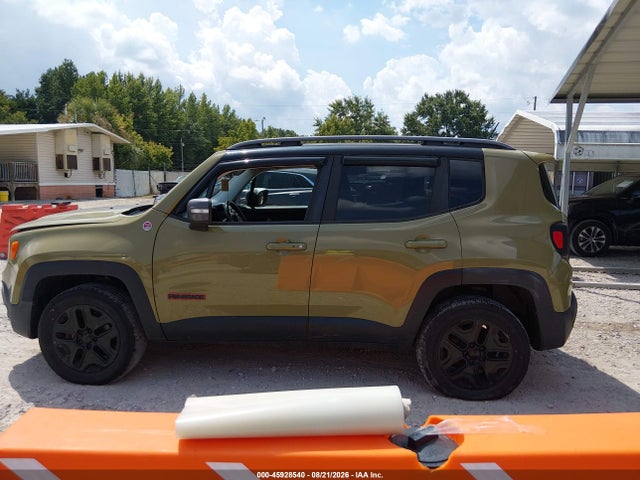 2015 Jeep Renegade Trailhawk მანქანა იყიდება აუქციონზე, vin: ZACCJBCT9FPB51062, აუქციონის ნომერი: 45928540