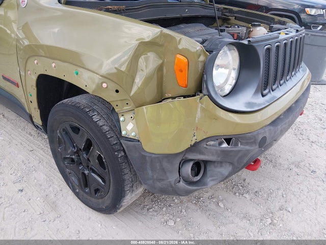 2015 Jeep Renegade Trailhawk მანქანა იყიდება აუქციონზე, vin: ZACCJBCT9FPB51062, აუქციონის ნომერი: 45928540
