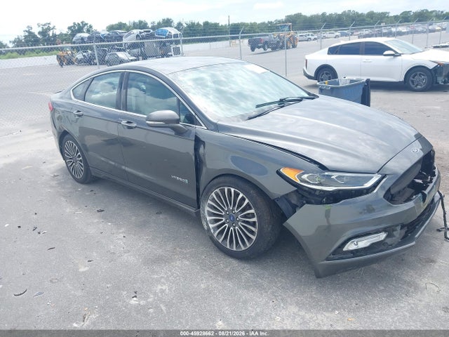 45928662 :رقم المزاد ، 3FA6P0RU8JR127811 vin ، 2018 Ford Fusion Hybrid Titanium مزاد بيع