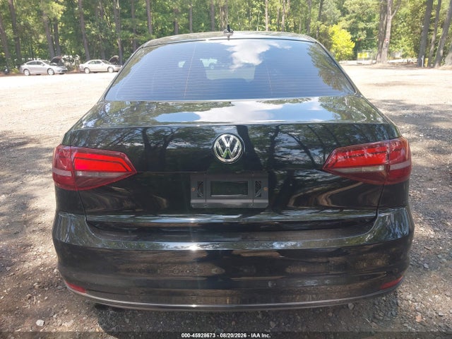 45928673 :رقم المزاد ، 3VWB67AJ0HM245183 vin ، 2017 Volkswagen Jetta 1.4t Se مزاد بيع