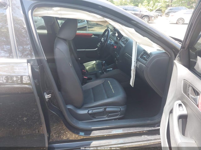 45928673 :رقم المزاد ، 3VWB67AJ0HM245183 vin ، 2017 Volkswagen Jetta 1.4t Se مزاد بيع