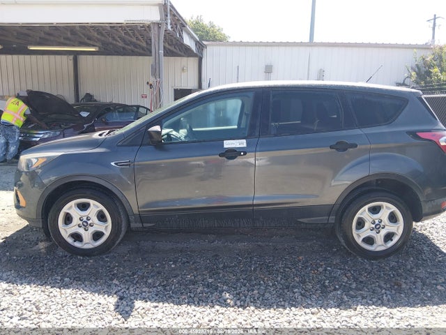 Продажа на аукционе авто 2018 Ford Escape S, vin: 1FMCU0F74JUD31028, номер лота: 45928719