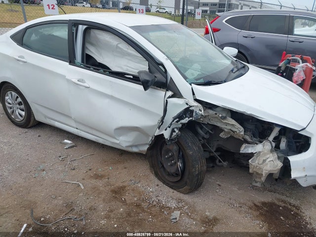 2017 Hyundai Accent Se მანქანა იყიდება აუქციონზე, vin: KMHCT4AE8HU175148, აუქციონის ნომერი: 45928799