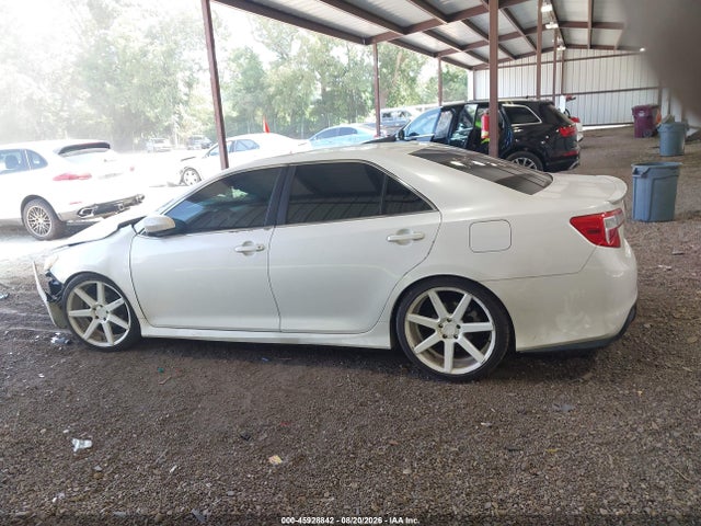 2014 Toyota Camry Se V6 მანქანა იყიდება აუქციონზე, vin: 4T1BK1FK6EU027605, აუქციონის ნომერი: 45928842