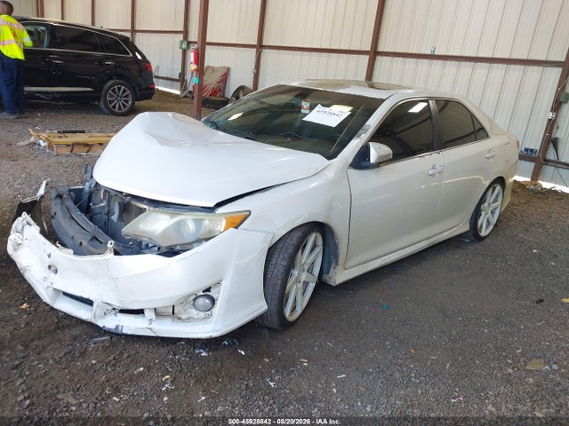 2014 Toyota Camry Se V6 მანქანა იყიდება აუქციონზე, vin: 4T1BK1FK6EU027605, აუქციონის ნომერი: 45928842