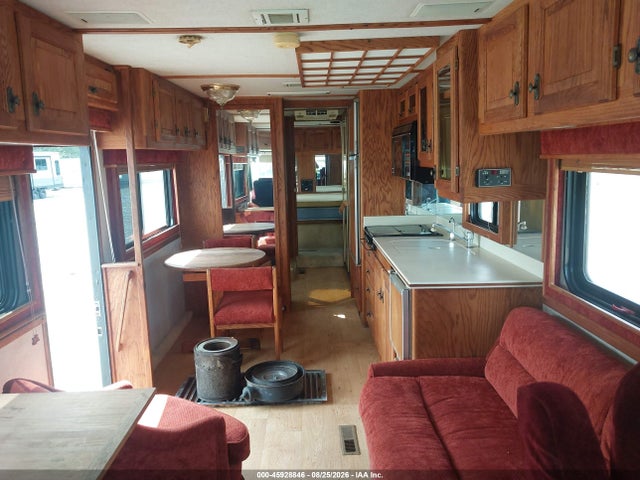 45928846 :رقم المزاد ، 46GED0417K1050897 vin ، 1989 Gillig Incomplete Motorhome Chss مزاد بيع