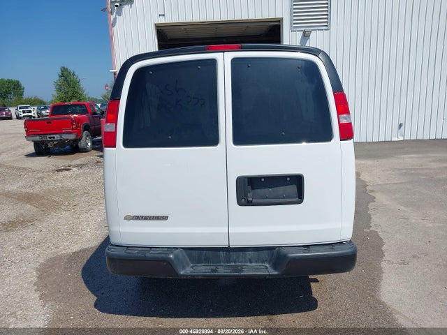 Продажа на аукционе авто 2021 Chevrolet Express Passenger Rwd 3500 Extended Wheelbase Ls, vin: 1GAZGNFP9M1153117, номер лота: 45928894