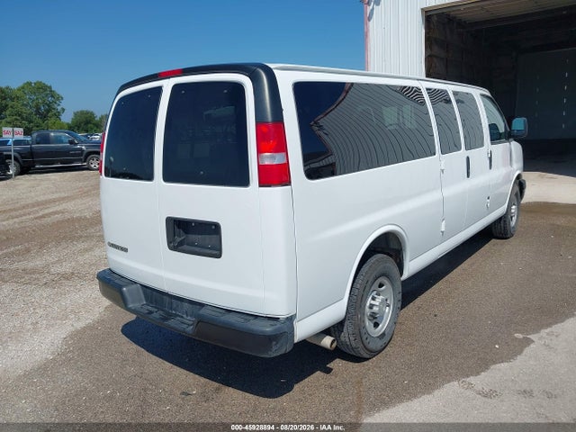 Продажа на аукционе авто 2021 Chevrolet Express Passenger Rwd 3500 Extended Wheelbase Ls, vin: 1GAZGNFP9M1153117, номер лота: 45928894