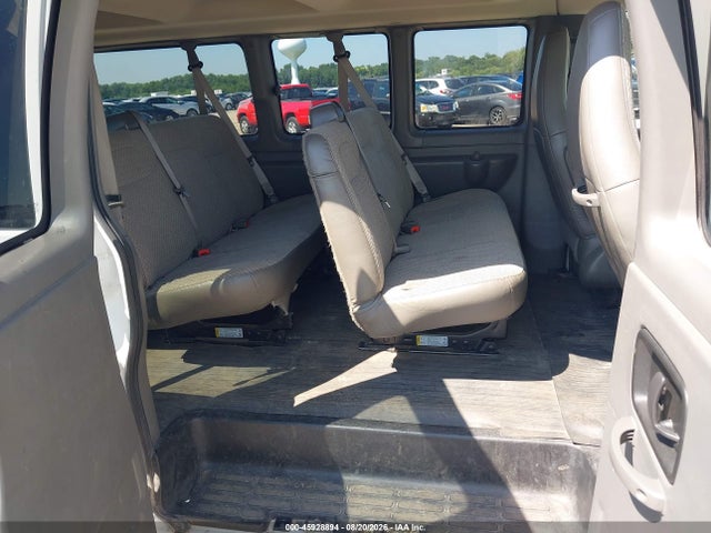 Продажа на аукционе авто 2021 Chevrolet Express Passenger Rwd 3500 Extended Wheelbase Ls, vin: 1GAZGNFP9M1153117, номер лота: 45928894
