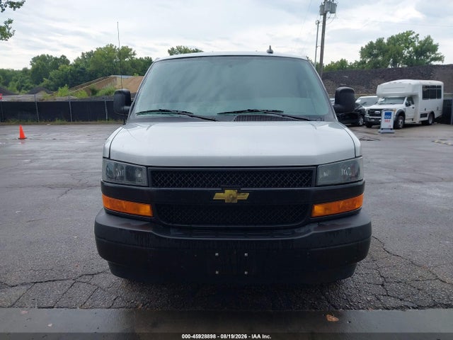 45928898 :رقم المزاد ، 1GAWGEFP7R1158116 vin ، 2024 Chevrolet Express Passenger Rwd 2500 Regular Wheelbase Ls مزاد بيع