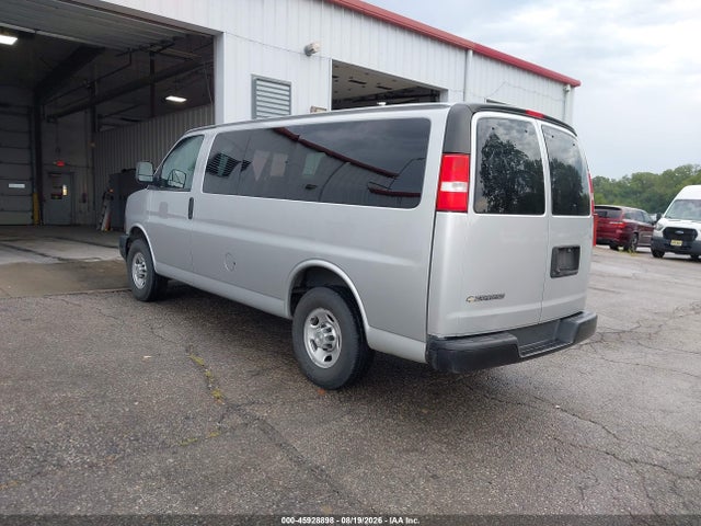 45928898 :رقم المزاد ، 1GAWGEFP7R1158116 vin ، 2024 Chevrolet Express Passenger Rwd 2500 Regular Wheelbase Ls مزاد بيع