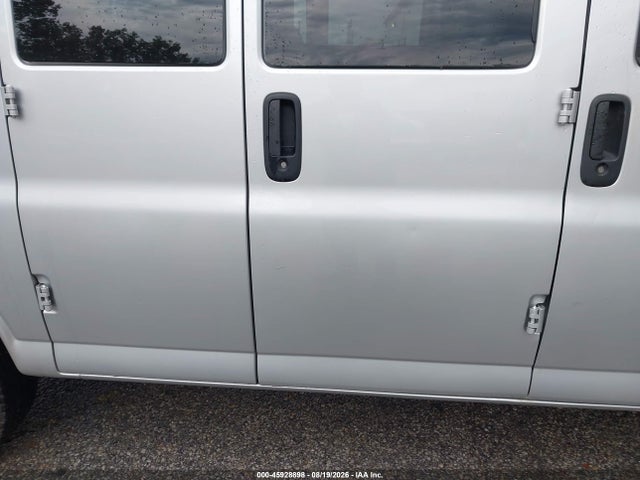 45928898 :رقم المزاد ، 1GAWGEFP7R1158116 vin ، 2024 Chevrolet Express Passenger Rwd 2500 Regular Wheelbase Ls مزاد بيع
