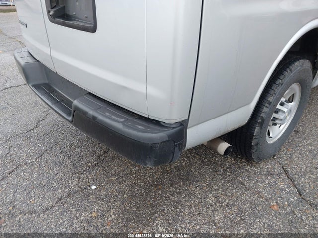 45928898 :رقم المزاد ، 1GAWGEFP7R1158116 vin ، 2024 Chevrolet Express Passenger Rwd 2500 Regular Wheelbase Ls مزاد بيع