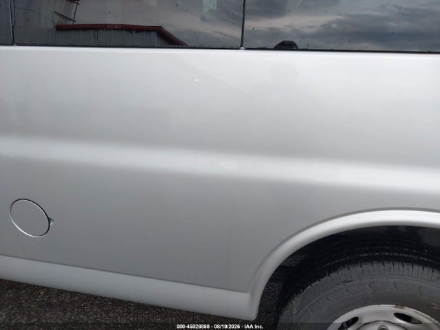 45928898 :رقم المزاد ، 1GAWGEFP7R1158116 vin ، 2024 Chevrolet Express Passenger Rwd 2500 Regular Wheelbase Ls مزاد بيع