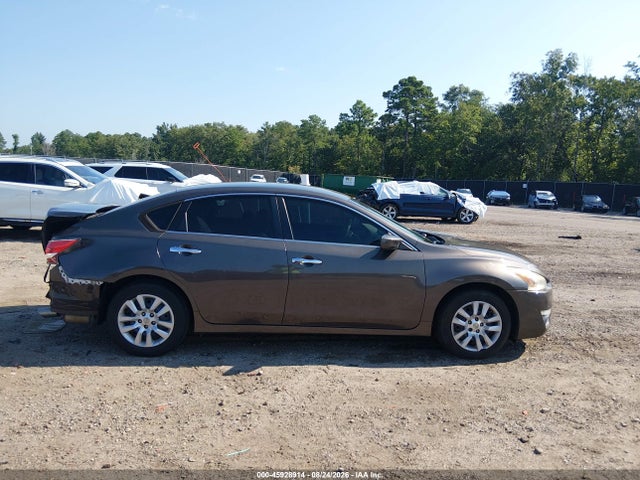 Продажа на аукционе авто 2014 Nissan Altima 2.5 S, vin: 1N4AL3AP3EC121240, номер лота: 45928914