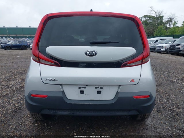 2021 Kia Soul S მანქანა იყიდება აუქციონზე, vin: KNDJ23AU8M7749112, აუქციონის ნომერი: 45929053