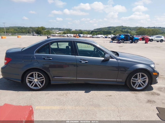 Продажа на аукционе авто 2014 Mercedes-benz C 250 Sport, vin: WDDGF4HB0EA940641, номер лота: 45929089