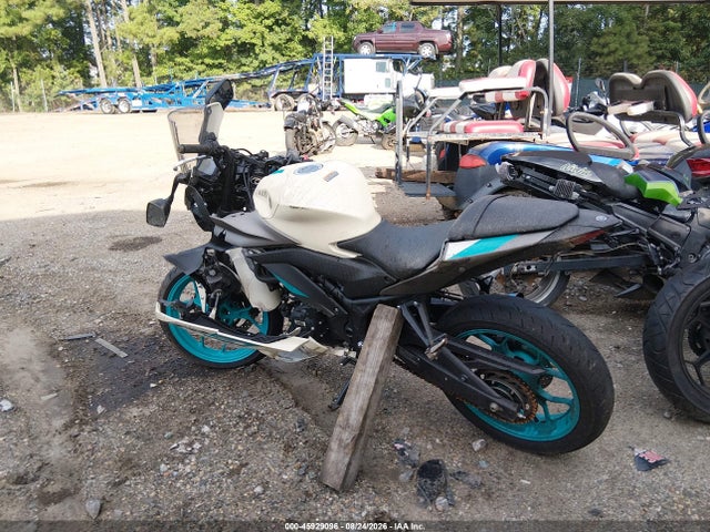 Yamaha Yzfr3 A 2024 MH3RH18Y7RK016246 Image 3
