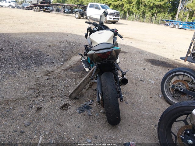 Yamaha Yzfr3 A 2024 MH3RH18Y7RK016246 Image 6