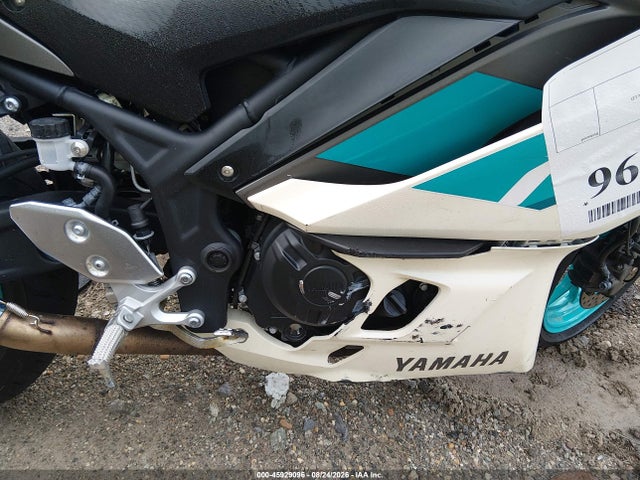 Yamaha Yzfr3 A 2024 MH3RH18Y7RK016246 Image 8
