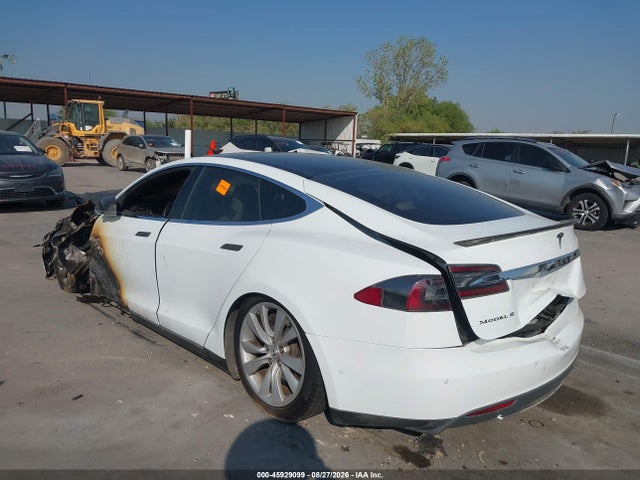 2016 Tesla Model S 60d/70d/75d/85d/90d მანქანა იყიდება აუქციონზე, vin: 5YJSA1E27GF121996, აუქციონის ნომერი: 45929099