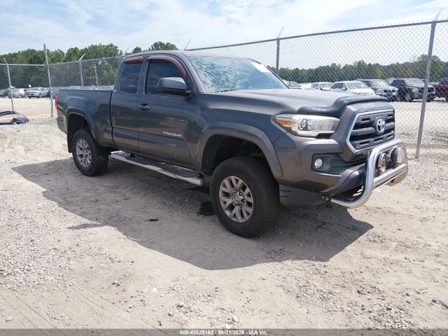 45929162 :رقم المزاد ، 5TFRZ5CN0GX008862 vin ، 2016 Toyota Tacoma Sr5 V6 مزاد بيع