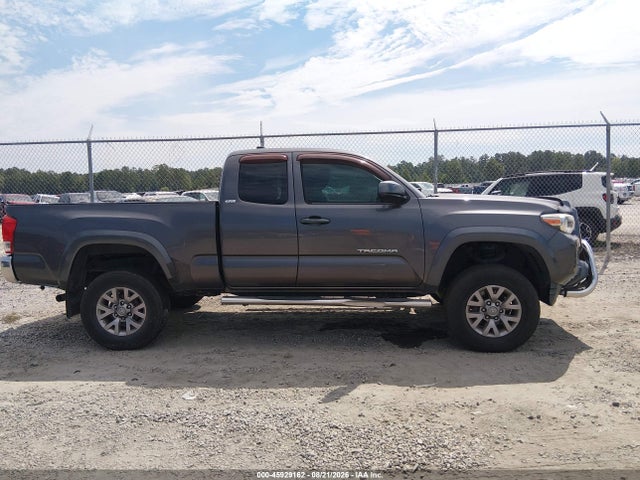 45929162 :رقم المزاد ، 5TFRZ5CN0GX008862 vin ، 2016 Toyota Tacoma Sr5 V6 مزاد بيع